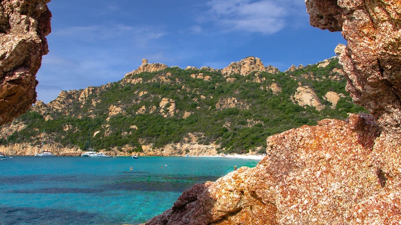 crique en haute corse bord de mer