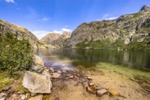 Lac de Melo dans la vallée de la Restonica, joyau des montagnes de Corte en Haute-Corse.
