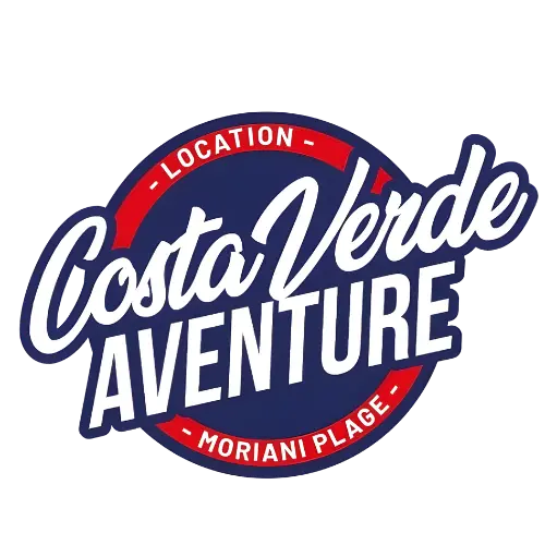 logo-costa-verde-aventure Logo officiel de Costa Verde Aventure, spécialiste des activités nautiques à Moriani-Plage, présentant un emblème circulaire bleu, blanc et rouge avec l'inscription "Location - Costa Verde Aventure - Moriani Plage".